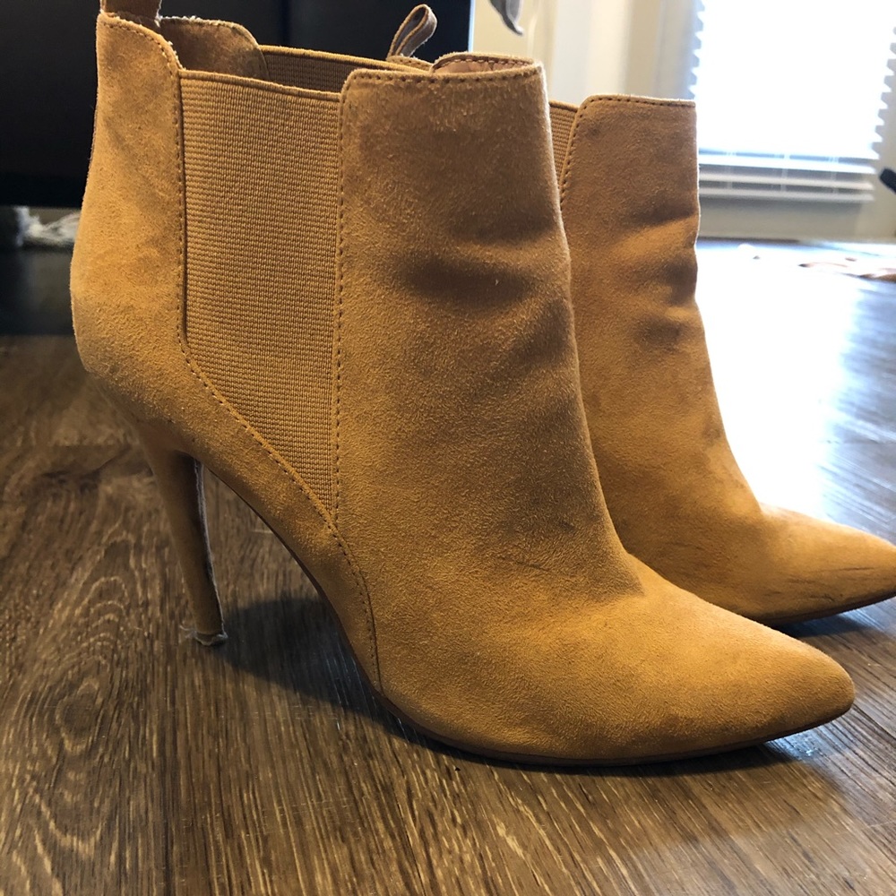 Heeled boots